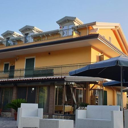 B&B Oliveto カゼルタ エクステリア 写真